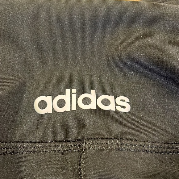 Adidas Women’s Aeroready Classic Black with White 3 Stripe Small 26” inseam - Picture 4 of 7